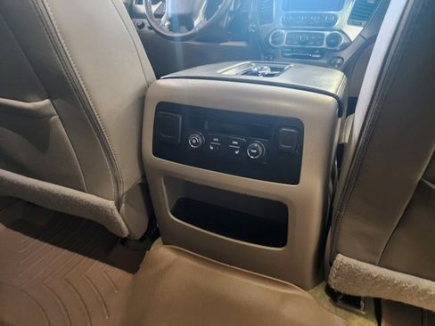 Used 2019 Chevrolet Suburban Premier image 21