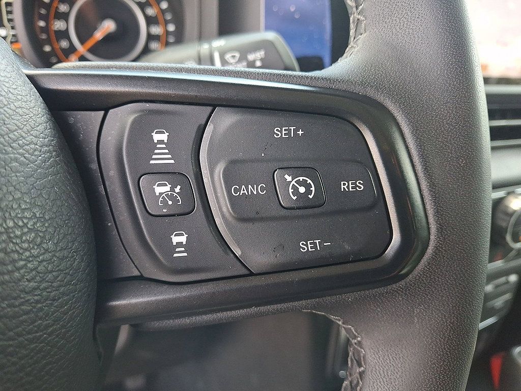 Used 2025 Jeep Gladiator Sport AWD/4WD image 24