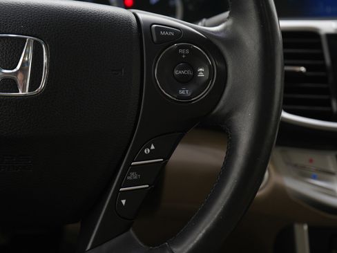Used 2014 Honda Accord Touring image 24