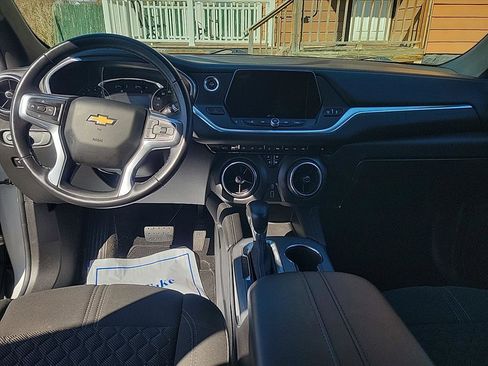 Used 2019 Chevrolet Blazer LT image 11