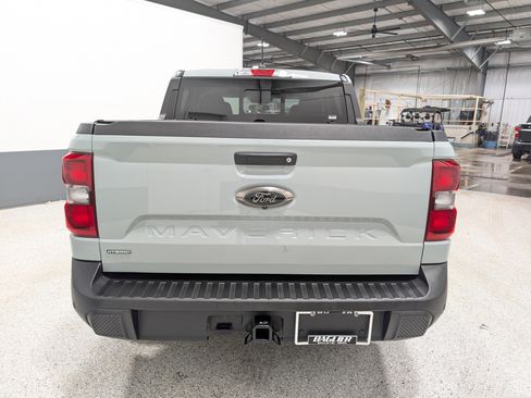 Used 2024 Ford Maverick Lariat w/ Black Appearance Package image 4
