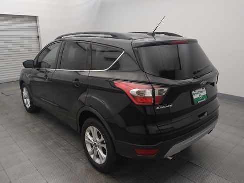 Used 2017 Ford Escape SE w/ SE Leather Comfort Package FWD image 5
