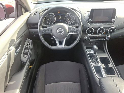 Used 2022 Nissan Sentra SV image 11