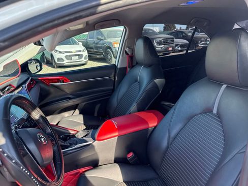 Used 2019 Toyota Camry SE w/ Carpet Mat Package FWD image 20