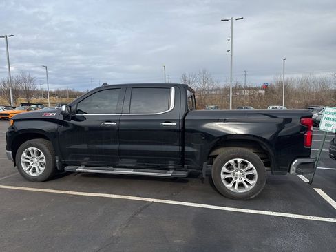 Used 2022 Chevrolet Silverado 1500 LTZ image 3