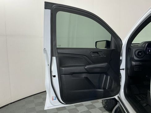 Used 2024 Chevrolet Colorado Trail Boss w/ Technology Package AWD/4WD image 18