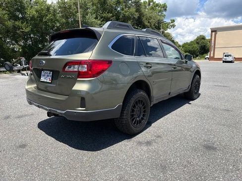 Used 2017 Subaru Outback 2.5i Limited AWD/4WD image 5