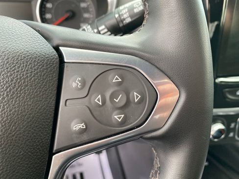 Used 2023 Chevrolet Traverse LT FWD image 27