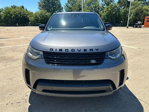 Used 2018 Land Rover Discovery HSE AWD/4WD image 24