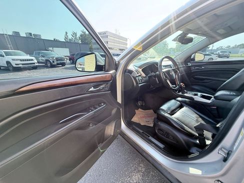 Used 2015 Cadillac SRX Luxury AWD/4WD image 10