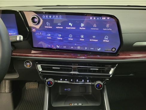 New 2026 Chevrolet Traverse Z71 w/ Driver Confidence Package image 35