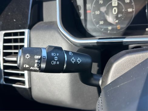 Used 2017 Land Rover Range Rover HSE image 17