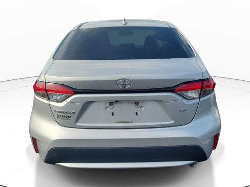 Used 2021 Toyota Corolla LE FWD image 7
