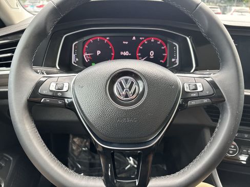 Used 2019 Volkswagen Jetta SEL FWD image 11