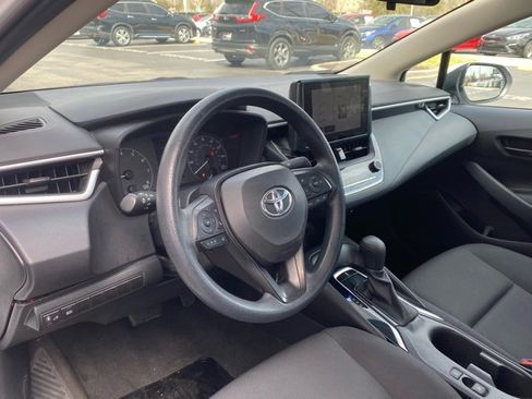 Used 2023 Toyota Corolla LE image 10