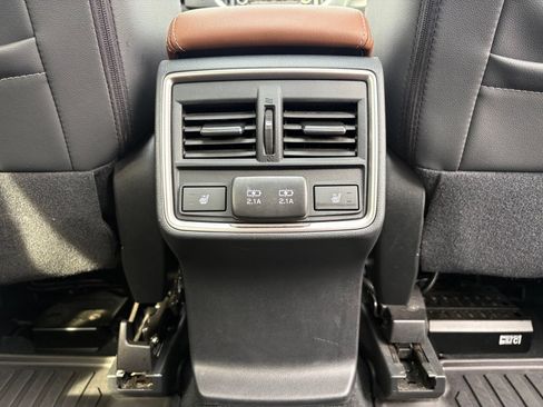 Certified 2024 Subaru Forester Touring AWD/4WD image 31
