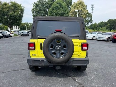Used 2022 Jeep Wrangler Sport AWD/4WD image 7
