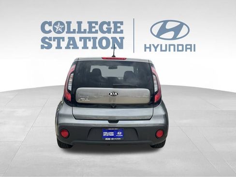 Used 2019 Kia Soul FWD image 10
