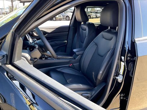 New 2026 Jeep Compass Latitude AWD/4WD image 9