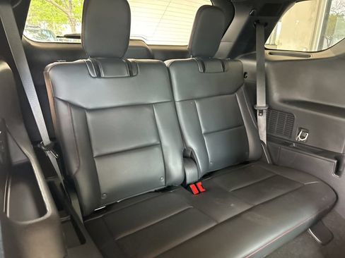 Used 2025 Ford Explorer ST-Line AWD/4WD image 28
