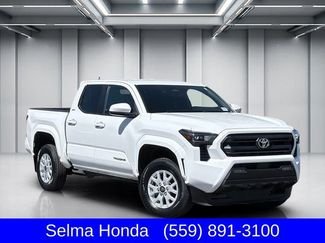Used 2024 Toyota Tacoma SR5 AWD/4WD video 1