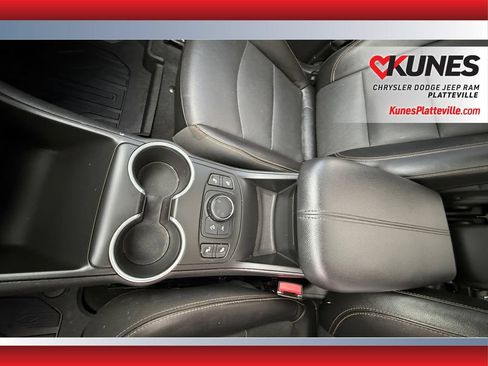 Used 2019 GMC Terrain SLT w/ Preferred Package AWD/4WD image 22