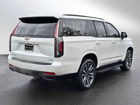 Used 2024 Cadillac Escalade Sport image 3
