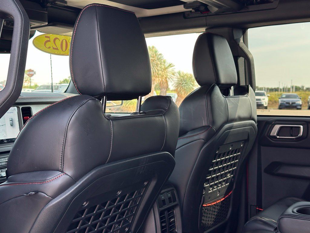 Used 2025 Ford Bronco Raptor AWD/4WD image 16