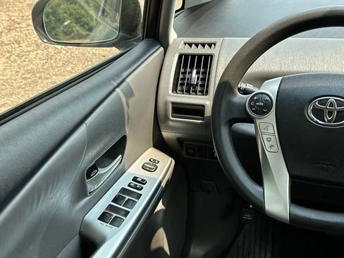 Used 2012 Toyota Prius V Five FWD image 13