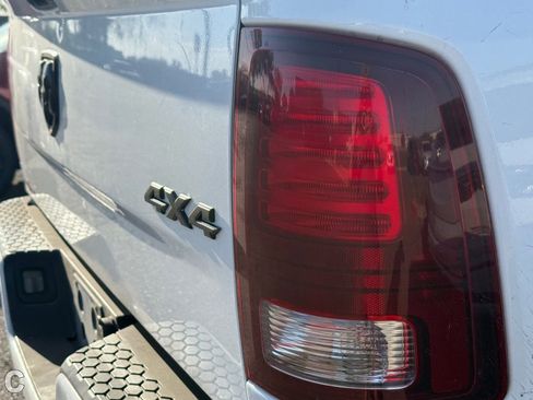 Used 2017 RAM 2500 Laramie w/ Sport Appearance Group AWD/4WD image 10