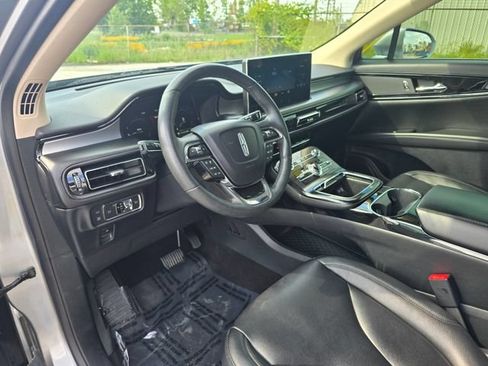Used 2021 Lincoln Nautilus AWD image 11