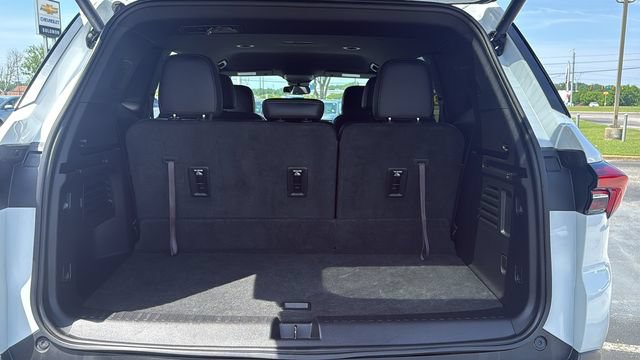Used 2025 Buick Enclave Preferred FWD image 11
