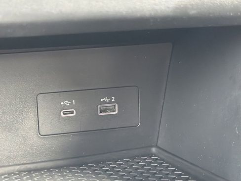 Used 2025 Nissan Pathfinder SV FWD image 7