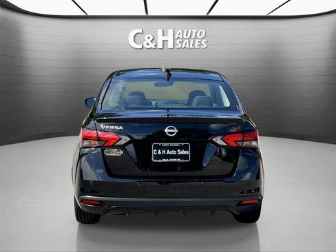Used 2025 Nissan Versa SR FWD image 8