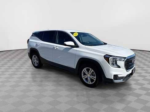Certified 2024 GMC Terrain SLE AWD/4WD image 2