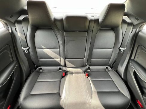 Used 2017 Mercedes-Benz CLA 250 image 26