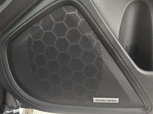 Used 2025 Subaru Outback Onyx Edition image 11