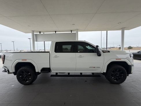 Used 2024 GMC Sierra 2500 AT4 w/ AT4 Premium Plus Package image 5