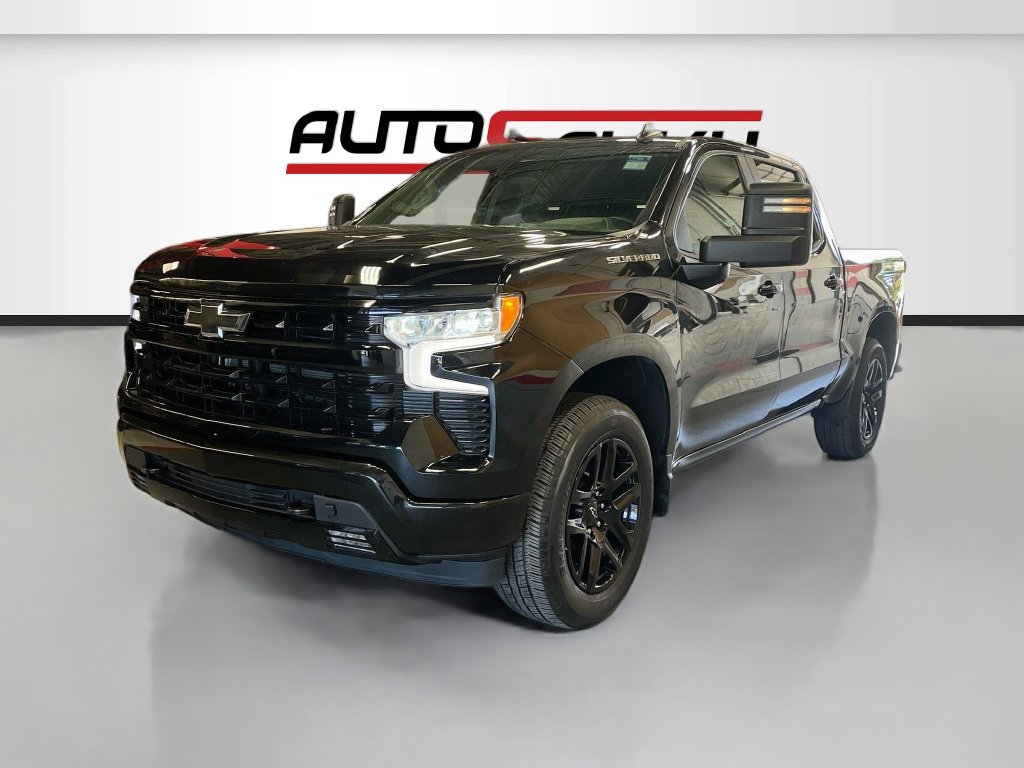 Used 2024 Chevrolet Silverado 1500 RST w/ Convenience Package II AWD/4WD image 3