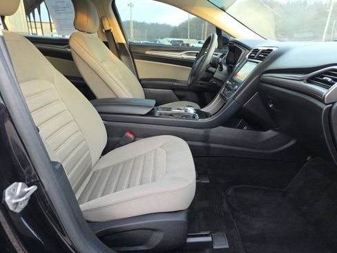 Used 2019 Ford Fusion S image 18