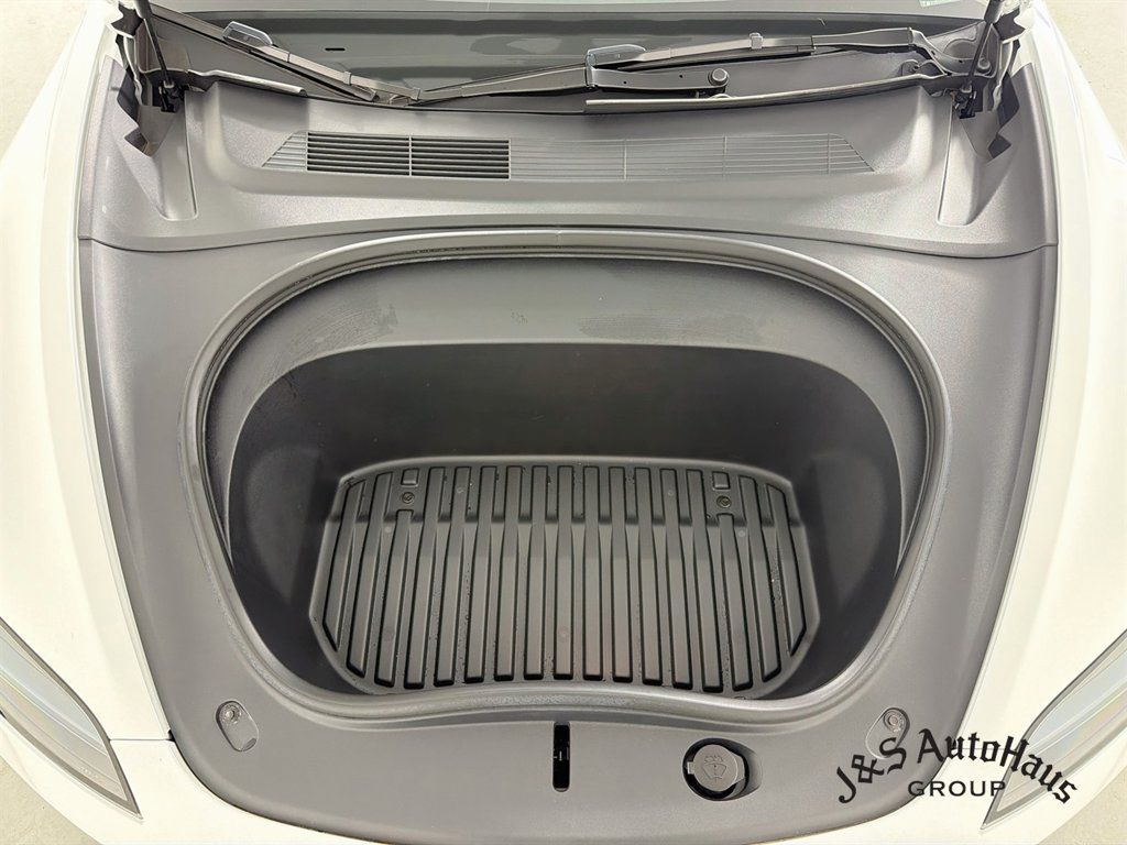 Used 2024 Tesla Model 3 Long Range RWD image 37