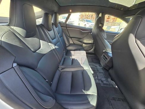 Used 2019 Tesla Model S Standard Range image 14