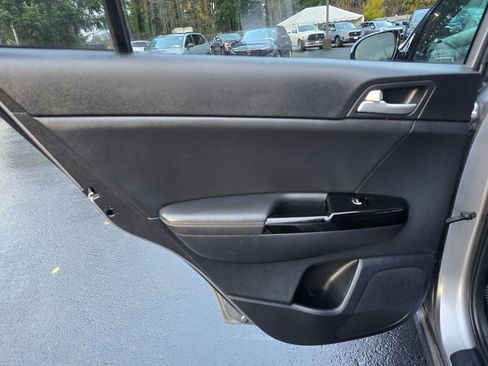 Used 2021 Kia Sportage EX w/ EX Technology Package image 8