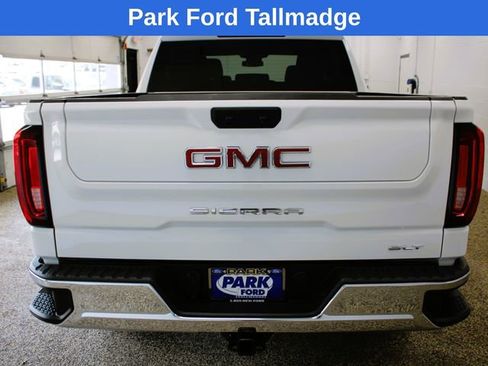 Used 2022 GMC Sierra 1500 SLT w/ SLT Convenience Package AWD/4WD image 4