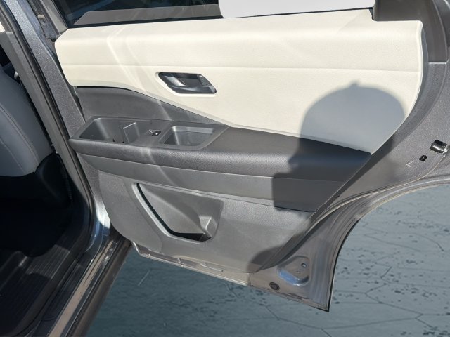 Used 2023 Nissan Pathfinder SV FWD image 12