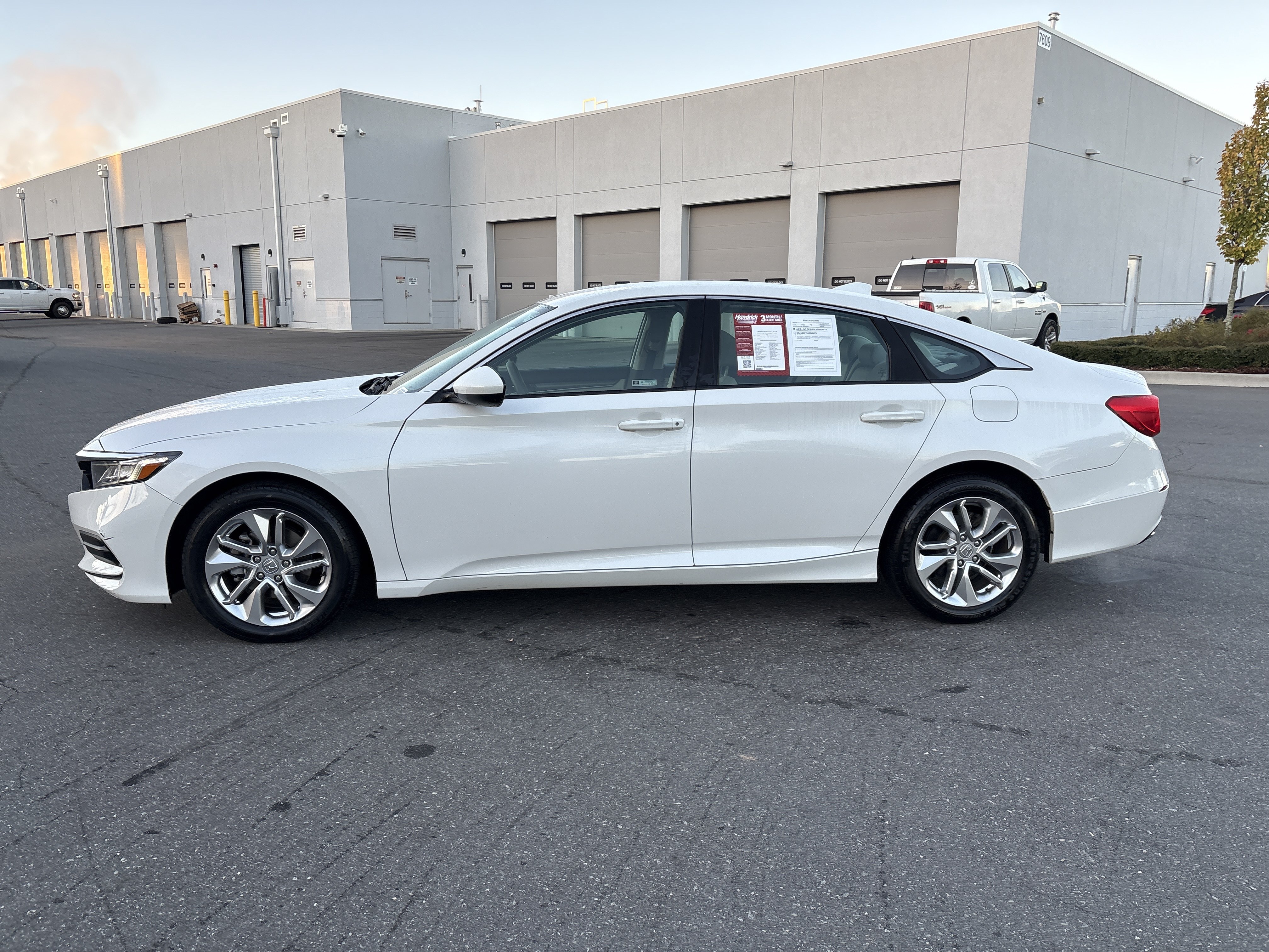 Used 2018 Honda Accord LX image 6