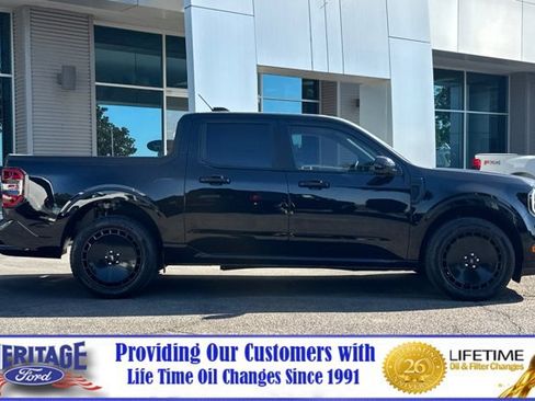 Used 2025 Ford Maverick Lobo AWD/4WD image 3