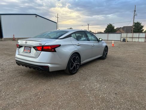 Used 2024 Nissan Altima 2.5 SR FWD image 6