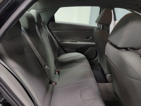 Used 2023 Hyundai Elantra SE image 21