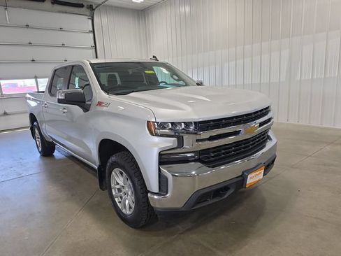 Used 2020 Chevrolet Silverado 1500 LT w/ All-Star Edition AWD/4WD image 2